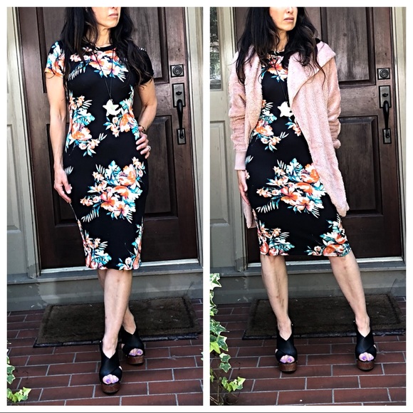 ✨LAST ONE ✨Black Floral midi dress - Picture 7 of 8